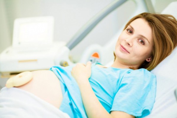 فيديو.. 5 طرق فعالة لتخفيف ألم الولادة الطبيعية