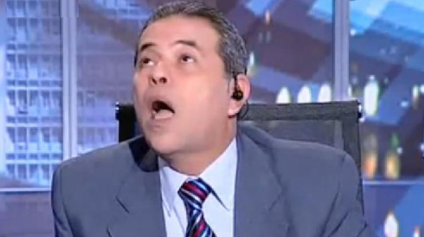 عكاشة يؤكد : هصفى أملاكى واخد أمي وأمشي من البلد دي