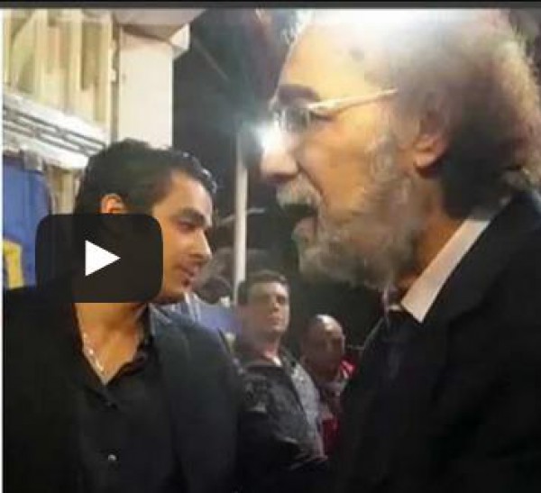 محمود ياسين وزوجته وميرفت أمين يقدمون واجب العزاء فى الفنان إبراهيم يسرى
