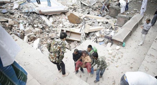 مقتل 120 شخصا على الاقل فى زلزال نيبال