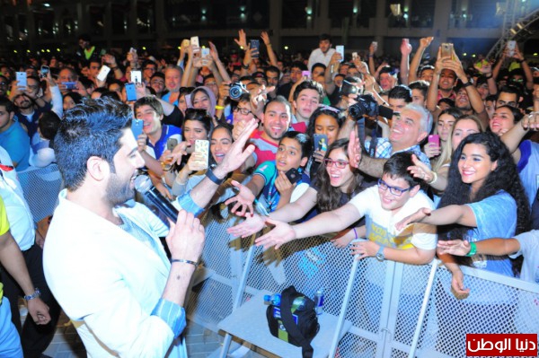 وليد الشامي لجمهور البحرين: "أحبكم كلش" في حفل الفورميلا 1