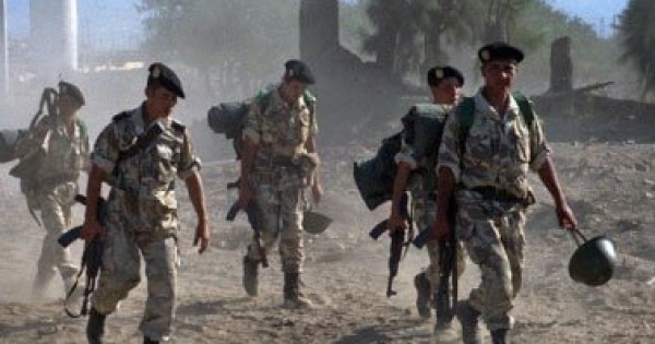 الجيش الجزائرى يكتشف 44 قنبلة تقليدية ومواد متفجرة شرق البلاد