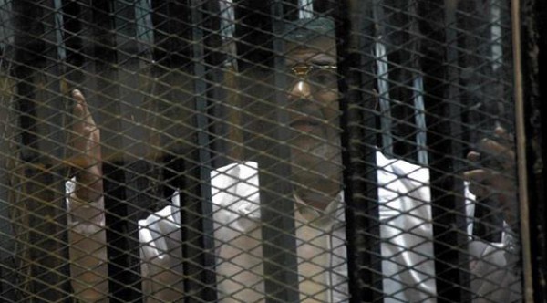 محامي مرسي: لن أدافع عن الإخوان مرة أخرى