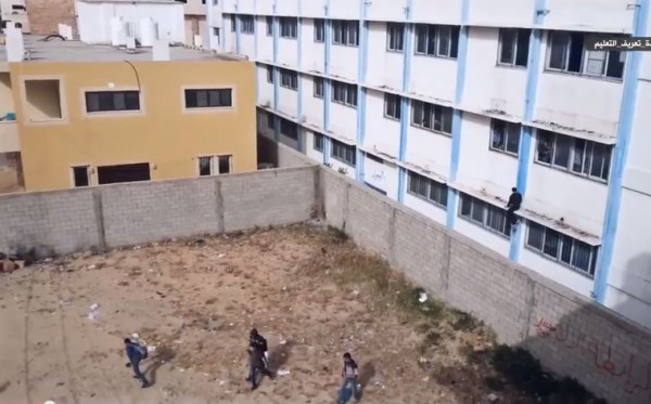 بالفيديو : سبب هروب الطلبة من المدارس ؟