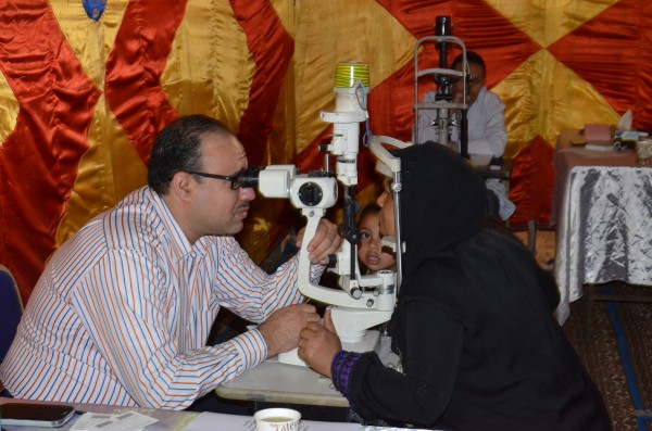 مؤسسة د. صديق عفيفي الخيرية تنظم قافلة مجانية لامراض العيون بعزبة العرب