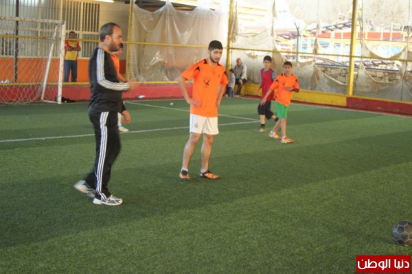 جمعية انيرا تفتتح دورة رياضية في كرة القدم للناشئين في مخيم عين الحلوة تحت عنوان الرياضة تجمعنا