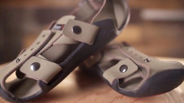 حذاء سحري قد ينقذ الأطفال من الأمراض ويكبر معهم