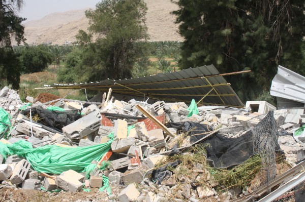 قوات الاحتلال تهدم اربعة منازل في قرية الجفتلك