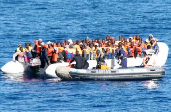 شاهد الفيديو: لحظات مرعبة لمهاجرين غرقوا في البحر المتوسط !!