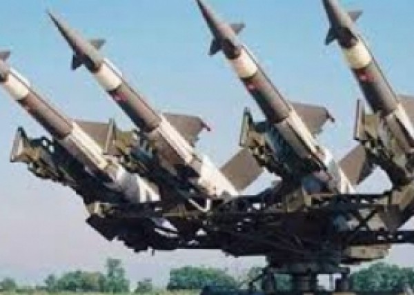 الحوثيون يهددون بضرب السعودية بصواريخ روسية جديدة وصلت لهم