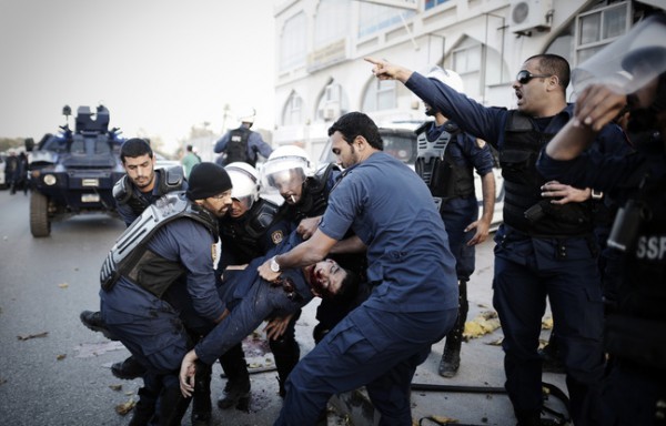 الداخلية البحرينية: القبض على 28 متهماً في قضايا إرهابية