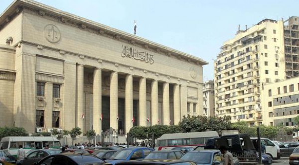 القضاء المصري يحاكم حارس صدام حسين بتهمة قيادة شبكة دعارة