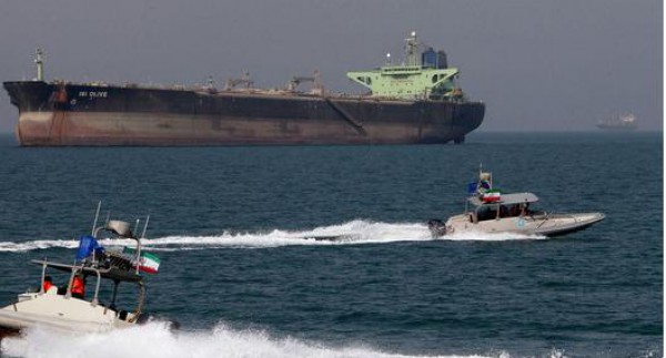 إيران تختطف سفينة أميركية