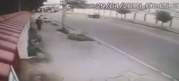 شخص ينجو بأعجوبة من موت محقق