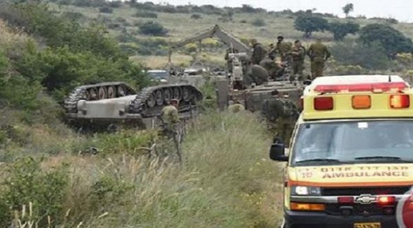 إصابة 3 جنود إسرائيليين بانقلاب ناقلة بالجولان