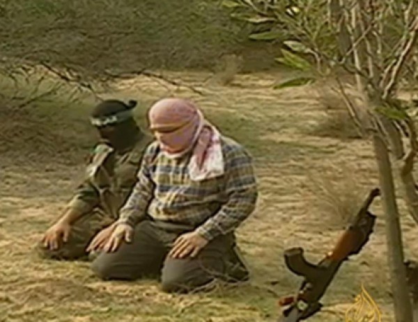 القناة العاشرة تكشف: الجيش قرر اغتيال "الضيف" وقيادة حماس السياسية بعد أسر شاليط مباشرة
