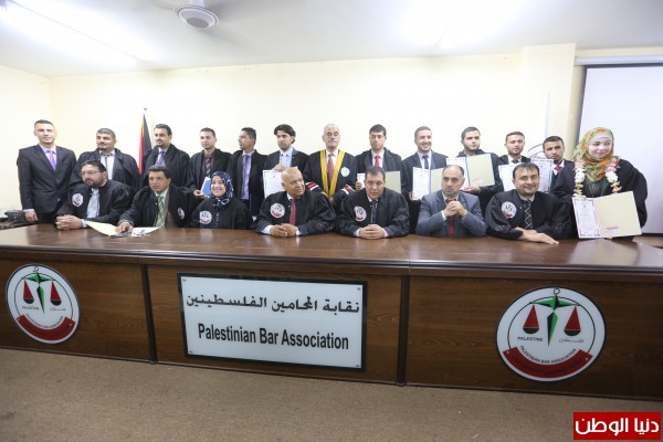 مجلس المحامين المنتخب يمنح 14 محاميا إجازة مهنة المحاماة في غزة