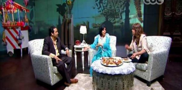 نشوى مصطفى تأكل "فتة" على الهواء