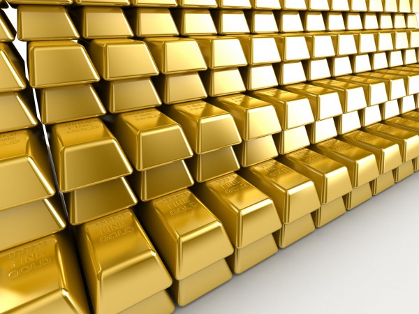 الذهب يعزز مكاسبه وسط طلب على الملاذات الآمنة وبيانات أمريكية ضعيفة