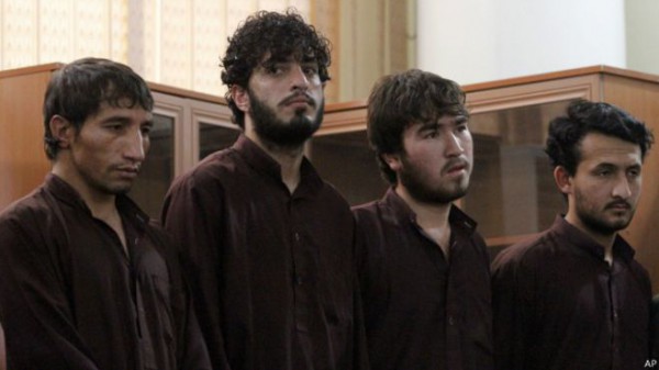 إعدام 4 أشخاص قتلوا "فرخندة " التي اتهمت بإحراق المصحف في أفغانستان