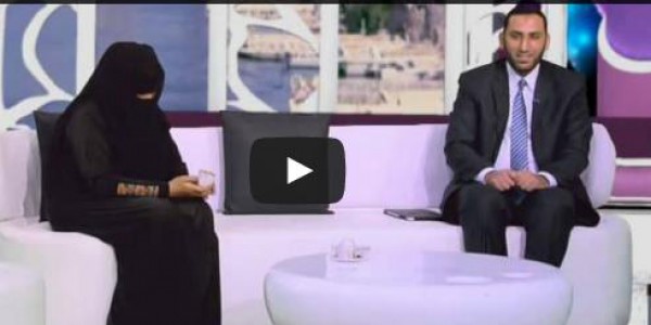 «شيخ أزهري» يحرج «قارئة فنجان» على الهواء