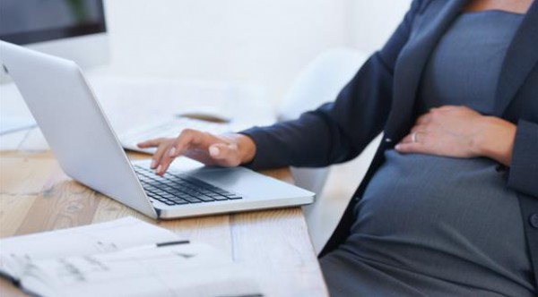كيف تتعاملين مع حرقة المعدة وقت الحمل؟