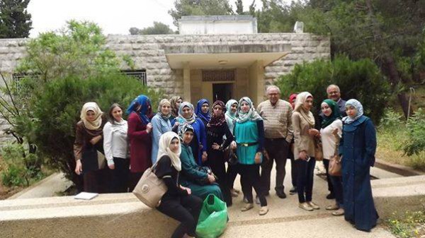 كلية الامة في القدس تنظم زيارة علمية لمشفى الأمراض النفسية ببيت لحم