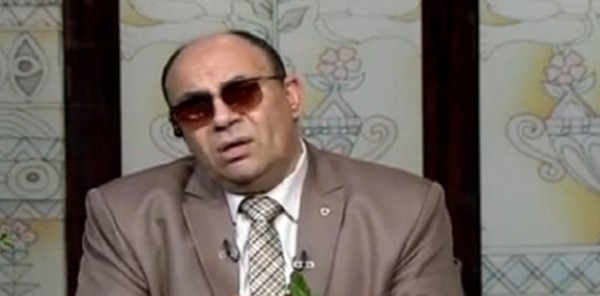 شاهد بالفيديو.. مبروك عطية لـ«متصلة»: «إنتي سفيهة»