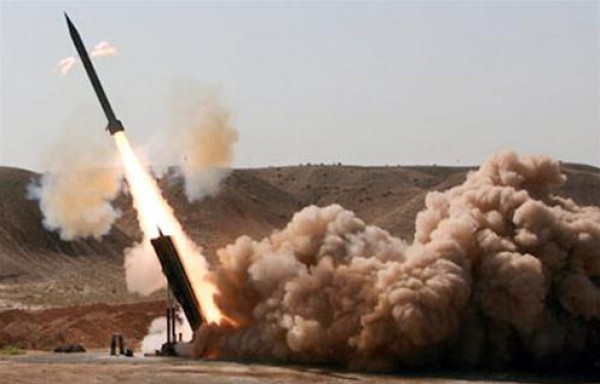 إيران تبدأ المرحلة الثانية من مناورات " بيت المقدس 27" البرية بإطلاق صواريخ "نازعات" و"فجر 5"