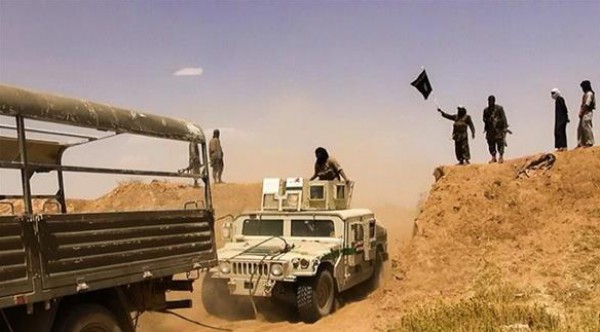 داعش يسيطر على منفذ الوليد الحدودي مع سوريا