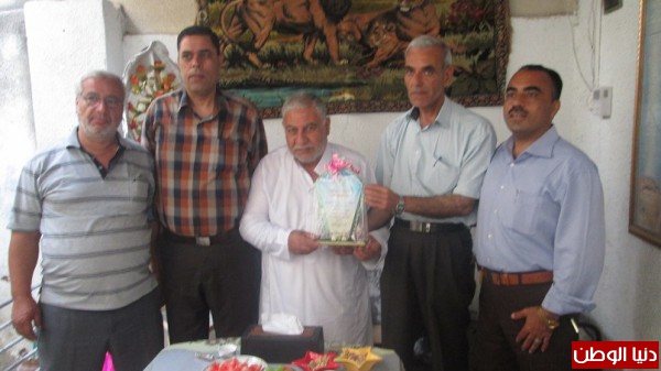 اتحاد المعلمين الفلسطينيين يكرم المدهون تقديراً لدوره في خدمة المسيرة التعليمية