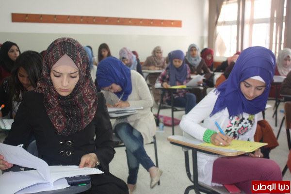 بدء الامتحانات النهائية في كلية فلسطين التقنية- رام الله للبنات