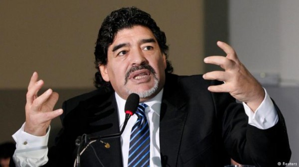 مارادونا: رئيس الفيفا ديكتاتور مدى الحياة