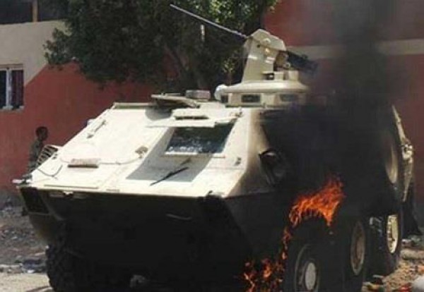 مصدر أمني مصري: إصابة شرطيين في انفجار مدرعة جنوب العريش