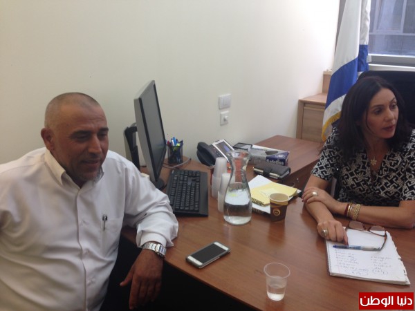 النائب طلب أبو عرار يعقد جلسة عمل مع وزيرة الثقافة والرياضة"
