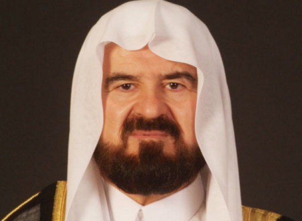 وزير البيئة القطري يكرم "القره داغي" في ندوة البيئة بالدوحة