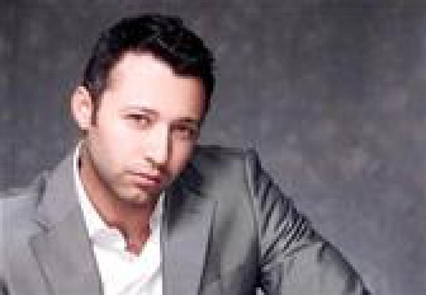 أحمد فهمي: "أمى شخصيتها قوية وكانت بتقفش عليّ"
