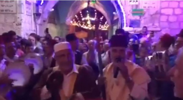 إحتفالات المسلمين في" باب حطة" بالقدس بمناسبة شهر رمضان