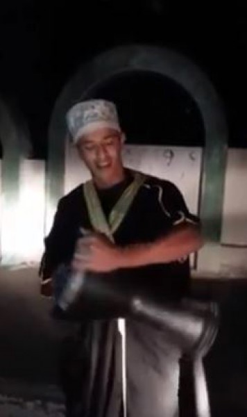 مسحراتي من نوع خاص