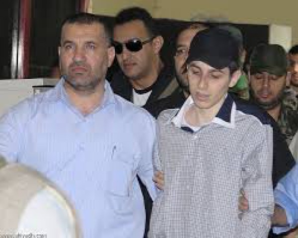 فيديو: في الذكرى التاسعة على أسر شاليط.. "اسرائيل" نفذت حربا لأجله وانتقاما بعد صفقة التبادل