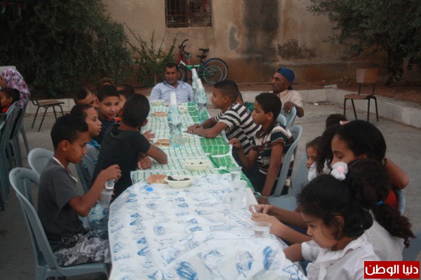 جمعية الاسراء الخيرية تنظم افطار جماعي بدعم من الشارقة الاماراتية والجمعية السلفية