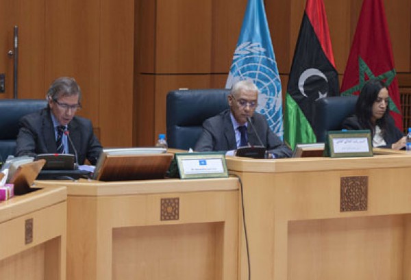 القوى الكبرى تدعو إلى اتفاق سياسي يوقف الفوضى في ليبيا