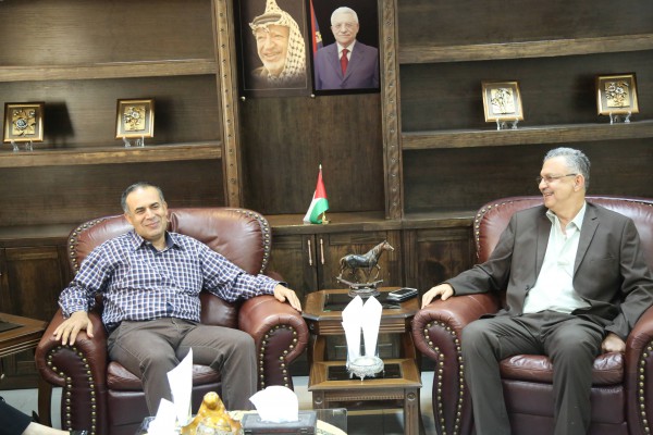 محافظ طولكرم عصام أبو بكر يستقبل مدير عام اللجنة العلمية في الأمن الوطني