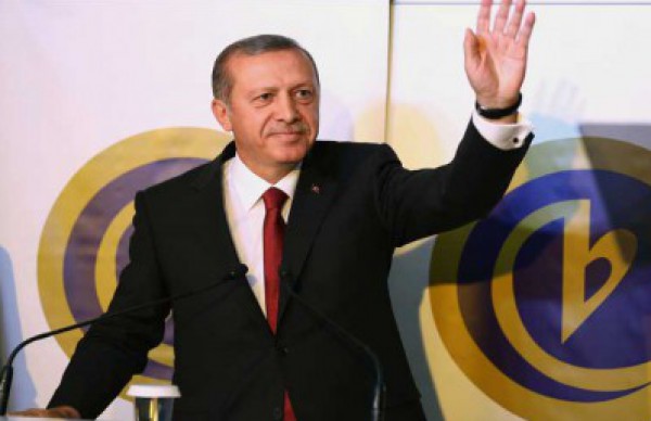 أردوغان يفتتح مسجدا ضخما داخل قصره المثير للجدل في انقرة