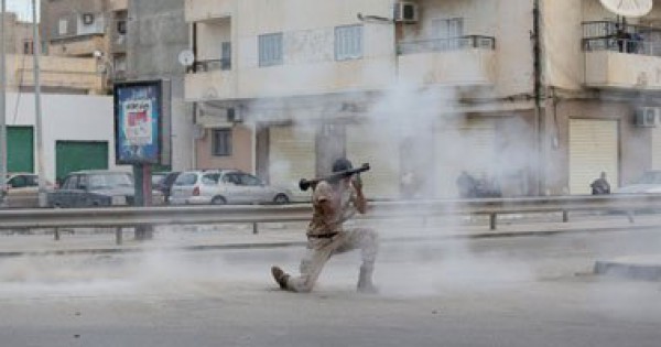 إصابة 4 أشخاص فى اشتباكات بمدينة سبها الليبية والعثور على جثة بطريق المطار