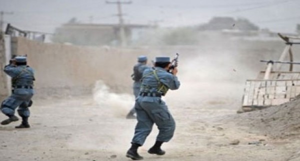مقتل 16 من طالبان وشرطي أفغاني في اشتباك جنوب البلاد