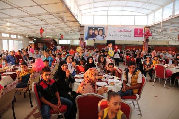 بنك فلسطين يواصل تنظيم افطاراته الرمضانية في غزة ونابلس والخليل