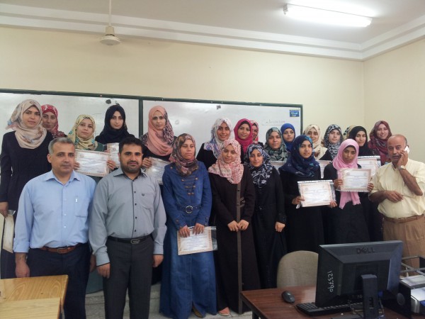 نقابة التمريض الفلسطينية تخرج دورة انعاش القلب والرئتين لطلبة المستوى التالت بالجامعة الاسلامية