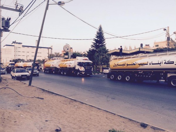 300 شاحنة الى قطاع غزة عبر معبر كرم ابو سالم اليوم الاثنين
