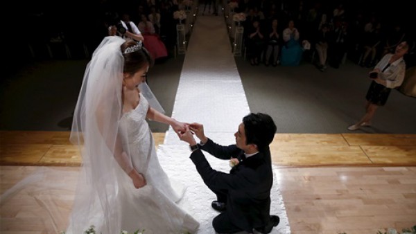 كوريون جنوبيون يخططون لحفلات زواجهم: كل صغير جميل